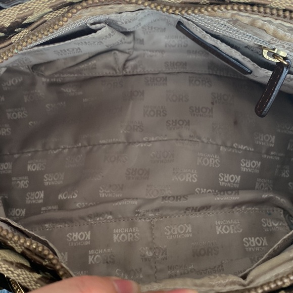 Michael Kors handbag - Picture 7 of 9